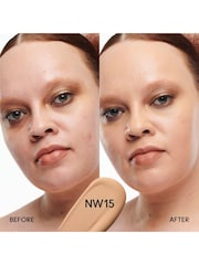 MAC Studio Radiance Serum Powered Foundation - Image 6 of 6