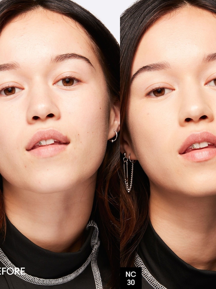 MAC Studio Fix 24-Hour Smooth Wear Concealer - Image 4 of 4