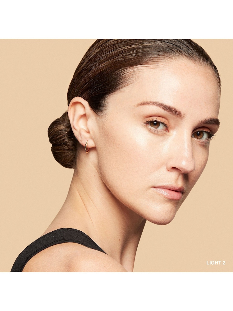 Bobbi Brown Vitamin Enriched Skin Tint - Image 5 of 5 Bobbi Brown Vitamin Enriched Skin Tint - Image 5 of 5