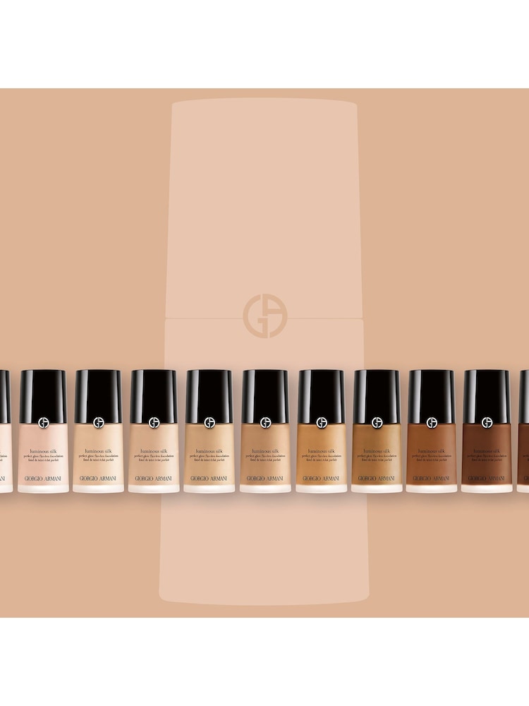 Armani Beauty Luminous Silk Foundation - Image 10 of 10