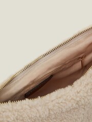 Accessorize, Umhängetasche aus Lammfellimitat - Bild 2 von 2