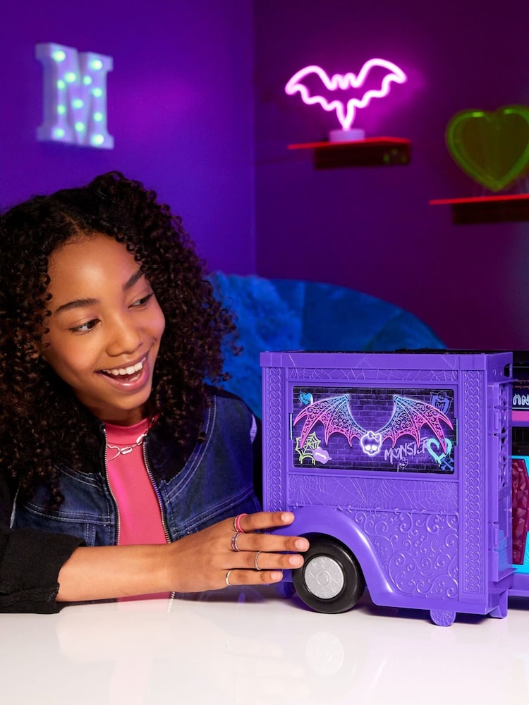 Mattel Games Fangtastic Food Truck - Image 2 of 5