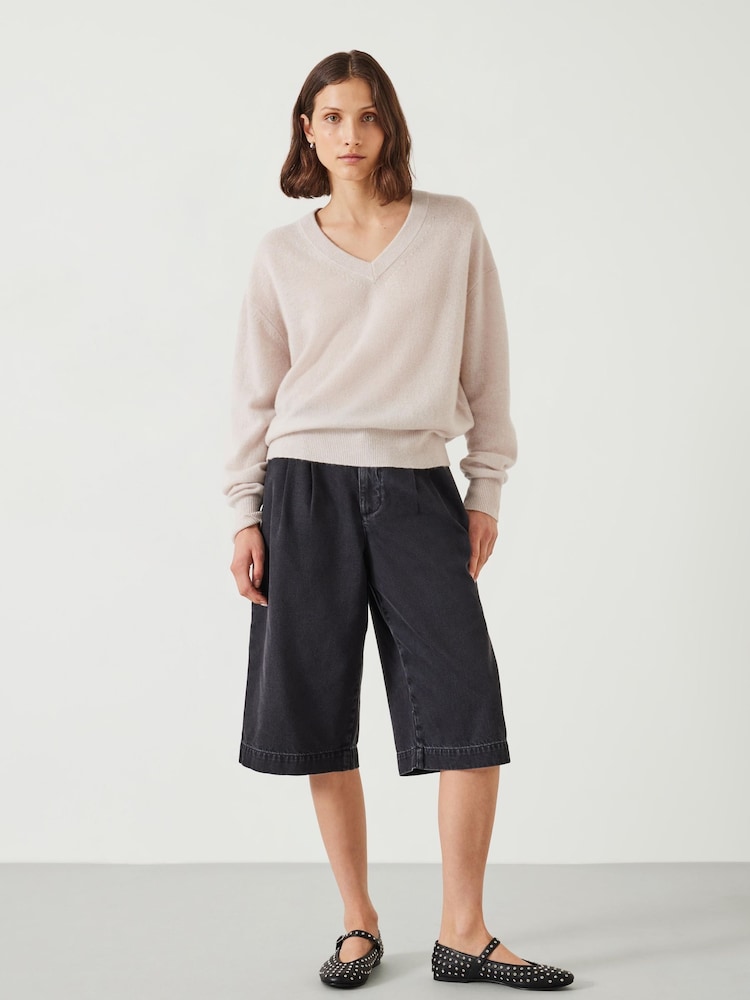 Natural - Hush Scarlett Cashmere V-Neck Jumper - Imagen 2 de 5