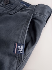 Marineblau - Superdry Chinos Trousers - Bild 9 von 11