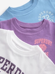 أرجواني/أبيض - حزمة من 3 تيشرتات من Superdry - صورة 6 من 7