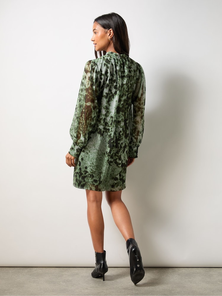 Ro&Zo Green Petite Leopard Print High Neck Dress - Image 4 of 4