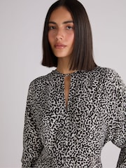 Ro&Zo Black Mono Dalmatian Print Batwing Sleeve Midaxi Dress - Image 2 of 4
