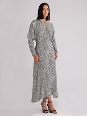 Ro&Zo Black Mono Dalmatian Print Batwing Sleeve Midaxi Dress - Image 3 of 4