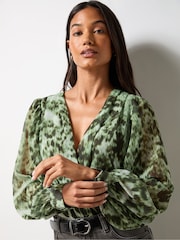 Ro&Zo Green Leopard Print Blouses - Image 4 of 6
