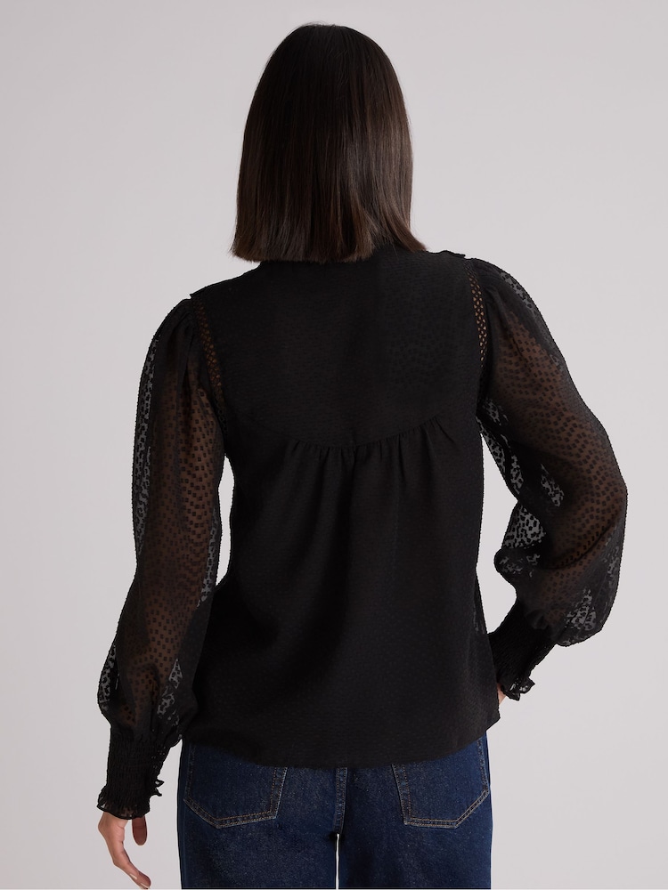Ro&Zo Black Dobby Trim Insert Blouse - Image 4 of 4