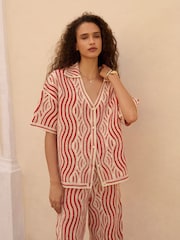 Rojo crudo - Camisa de manga corta con cuello de crochet ondulado - Imagen 3 de 9