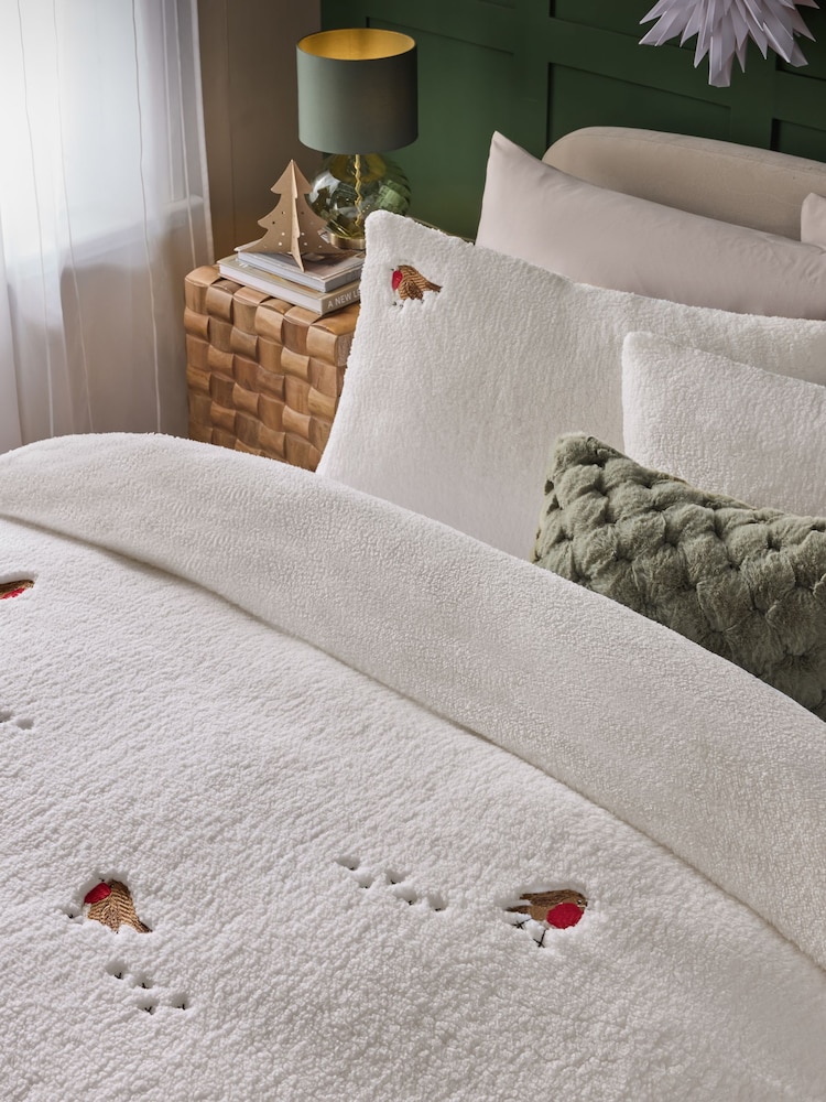 White Christmas Robin Fleece Duvet Cover and Pillowcase Set - Image 2 of 4 White Christmas Robin Fleece Duvet Cover and Pillowcase Set - Image 2 of 4