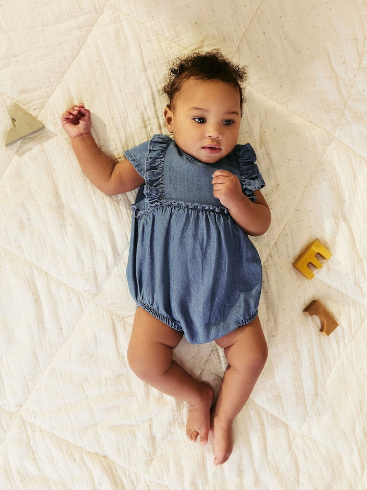 Blau Denim - Baby-Strampler mit Rüschen an den Schultern (0Monate bis2Jahre) - Bild 2 von 9 Blau Denim - Baby-Strampler mit Rüschen an den Schultern (0Monate bis2Jahre) - Bild 2 von 9