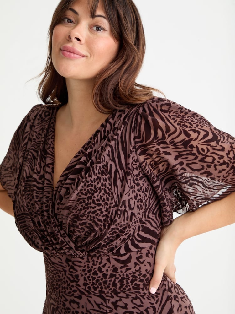 Scarlett & Jo Brown Isabelle Angel Sleeve Maxi Dress - Image 2 of 4 Scarlett & Jo Brown Isabelle Angel Sleeve Maxi Dress - Image 2 of 4
