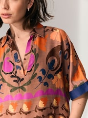 Impression florale brune - Chemise en satin à col en V - Image 5 de 8