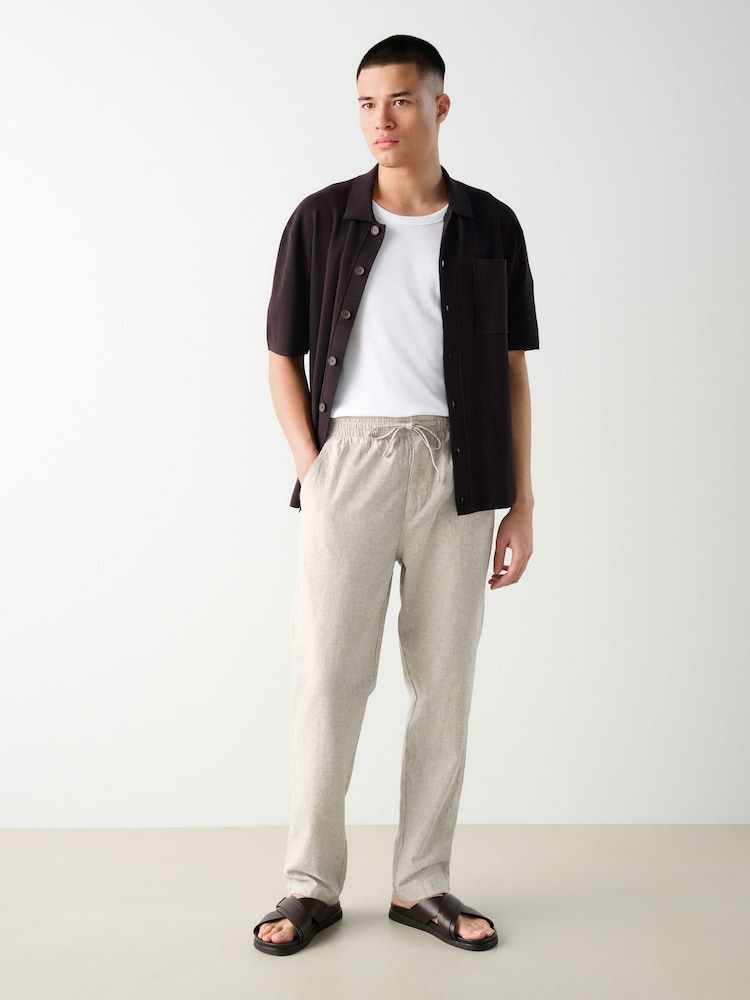 Crudo/Marrón seta - Ajuste tapered regular - Pantalones de lino y algodón a rayas - Imagen 2 de 12 Crudo/Marrón seta - Ajuste tapered regular - Pantalones de lino y algodón a rayas - Imagen 2 de 12