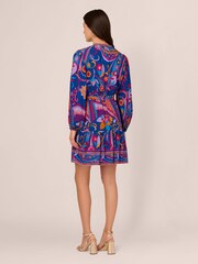 Adrianna Papell Kurzes Kleid mit Print - Bild 2 von 7