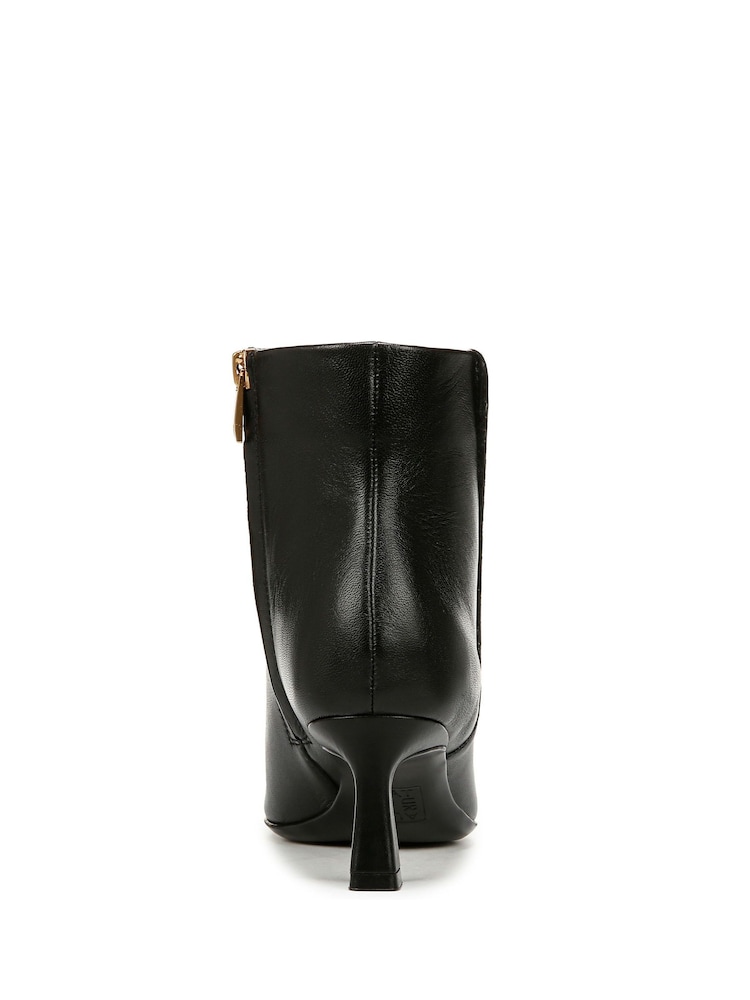 Preto - Naturalizer de cano Wide Fit marrom - Imagem 8 de 8 Preto - Naturalizer de cano Wide Fit marrom - Imagem 8 de 8