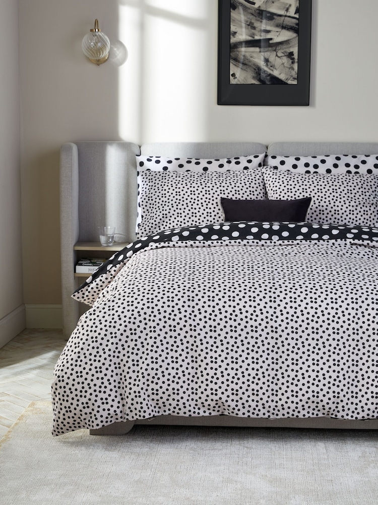 2 Pack Black/White Polka Dot Reversible Duvet Cover and Pillowcase Set - Image 3 of 9