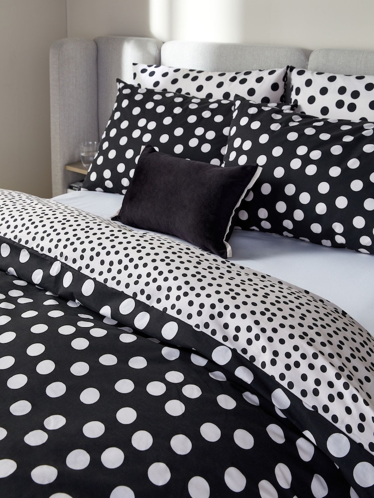 2 Pack Black/White Polka Dot Reversible Duvet Cover and Pillowcase Set - Image 5 of 9