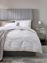 2 Pack Natural Beige/White Wave Reversible Duvet Cover and Pillowcase Set - Image 3 of 9