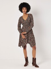 Apricot Green Ditsy Smk Waist Shark Hem Dress - Image 3 of 4
