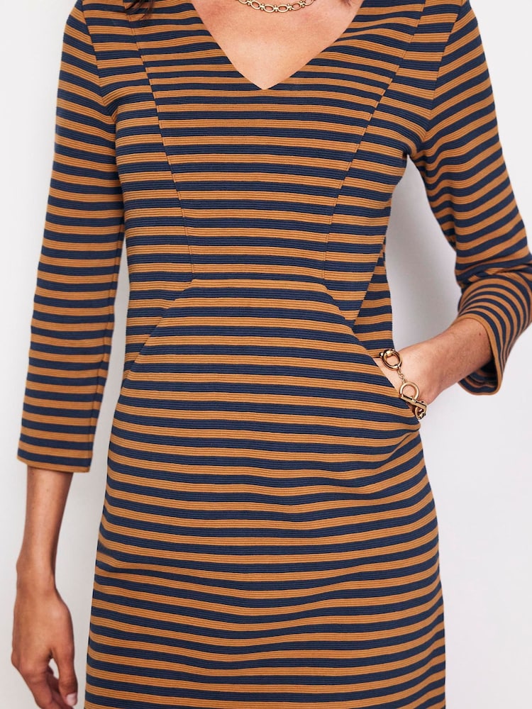 Braun/Creme - Boden – Jersey-Kleid mit Wickel-Taille - Bild 2 von 5 Braun/Creme - Boden – Jersey-Kleid mit Wickel-Taille - Bild 2 von 5