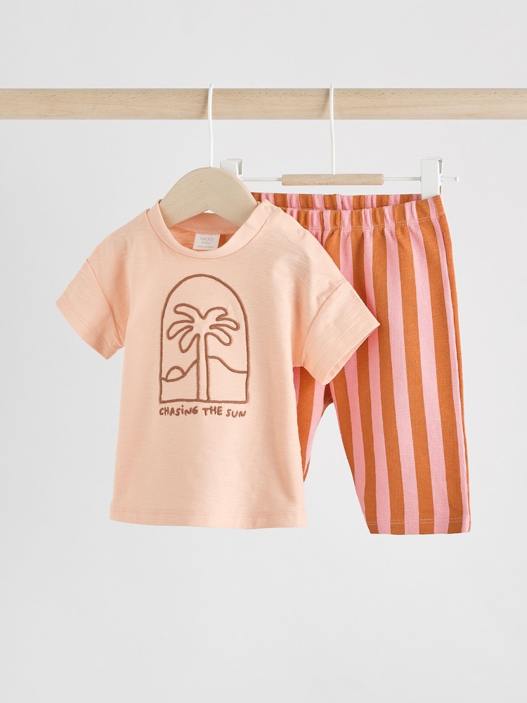 Koralle/Orange/Pink - Strawberry & Hearts Baby Short Sleeve Top and Trousers Set - Bild 1 von 2 Koralle/Orange/Pink - Strawberry & Hearts Baby Short Sleeve Top and Trousers Set - Bild 1 von 2