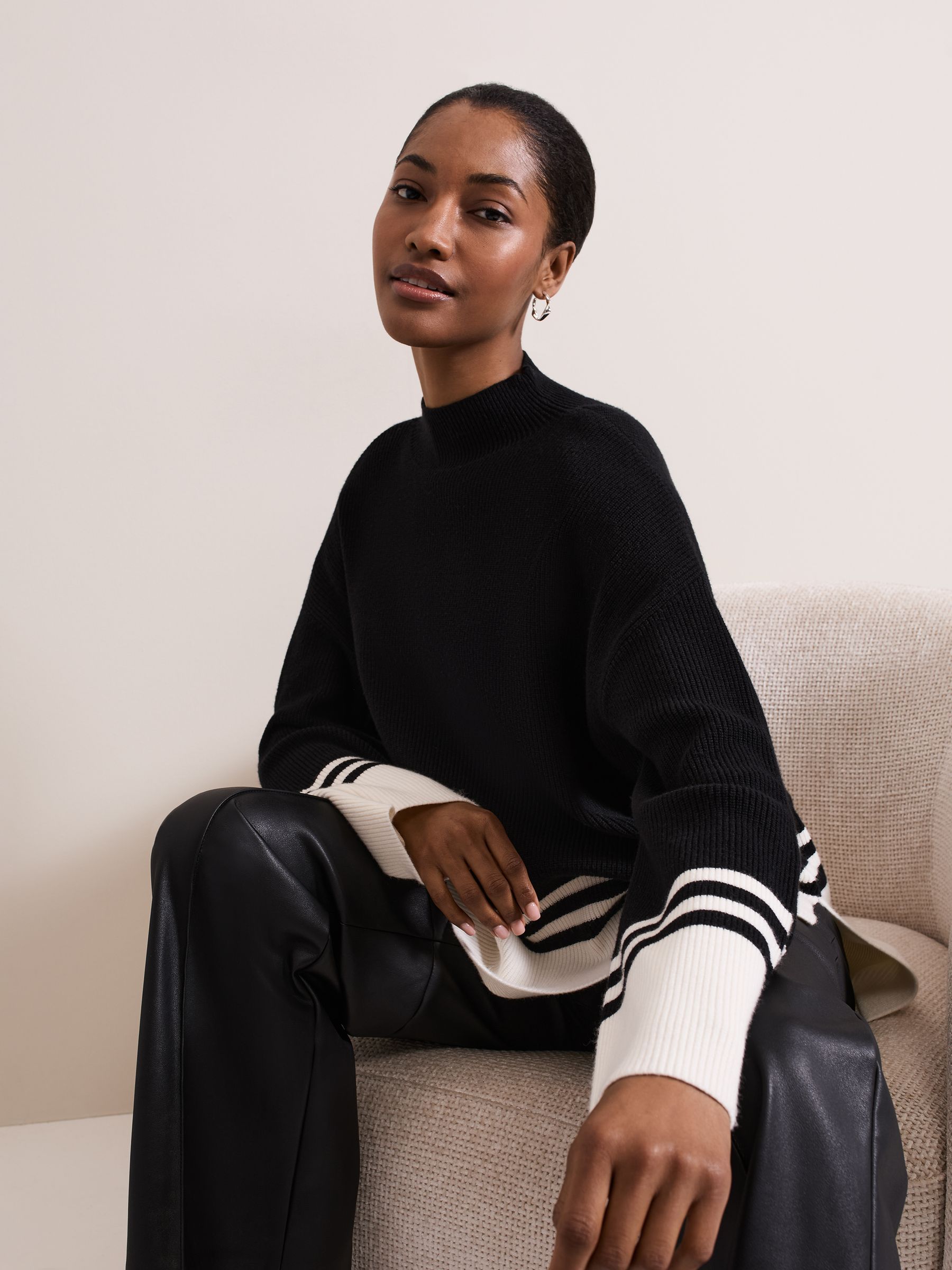 Phase Eight / フェイズエイト Kayleigh Chunky Boxy Striped Jumper Black & White Abstract Striped Chunky Knitted Jumper | Phase