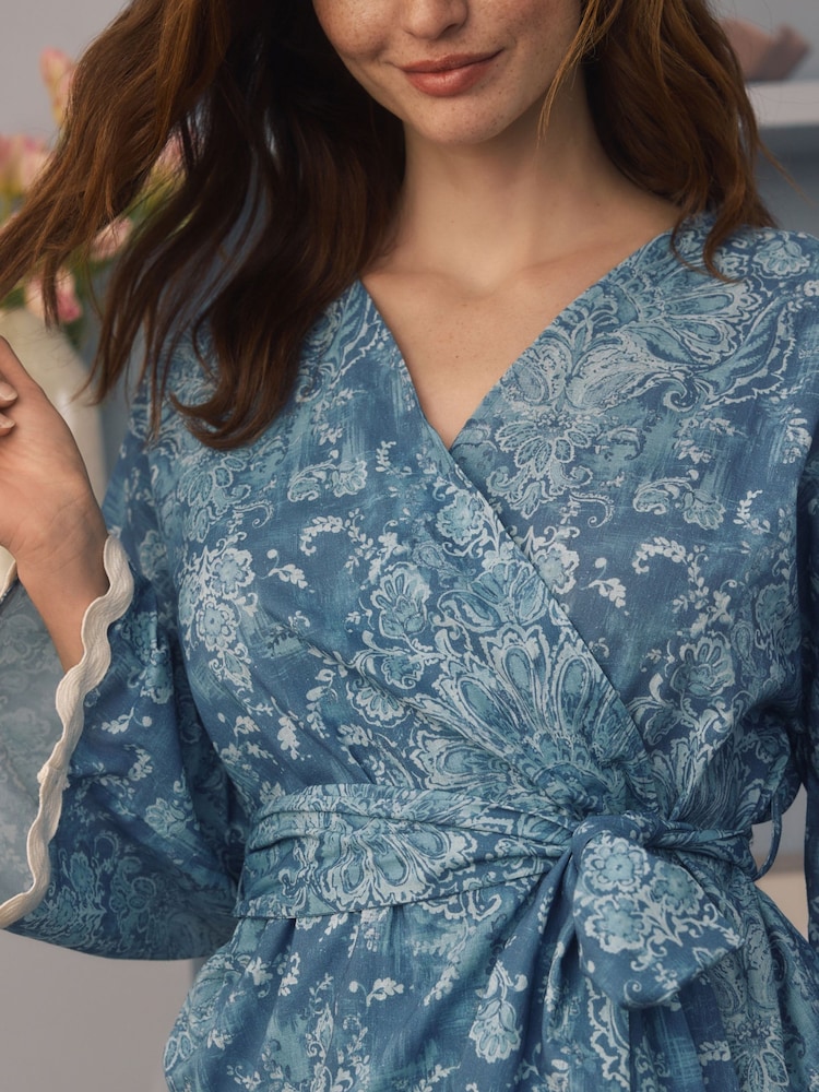 Laura Ashley Cotton-Linen Scalloped Robe - Image 5 de 5
