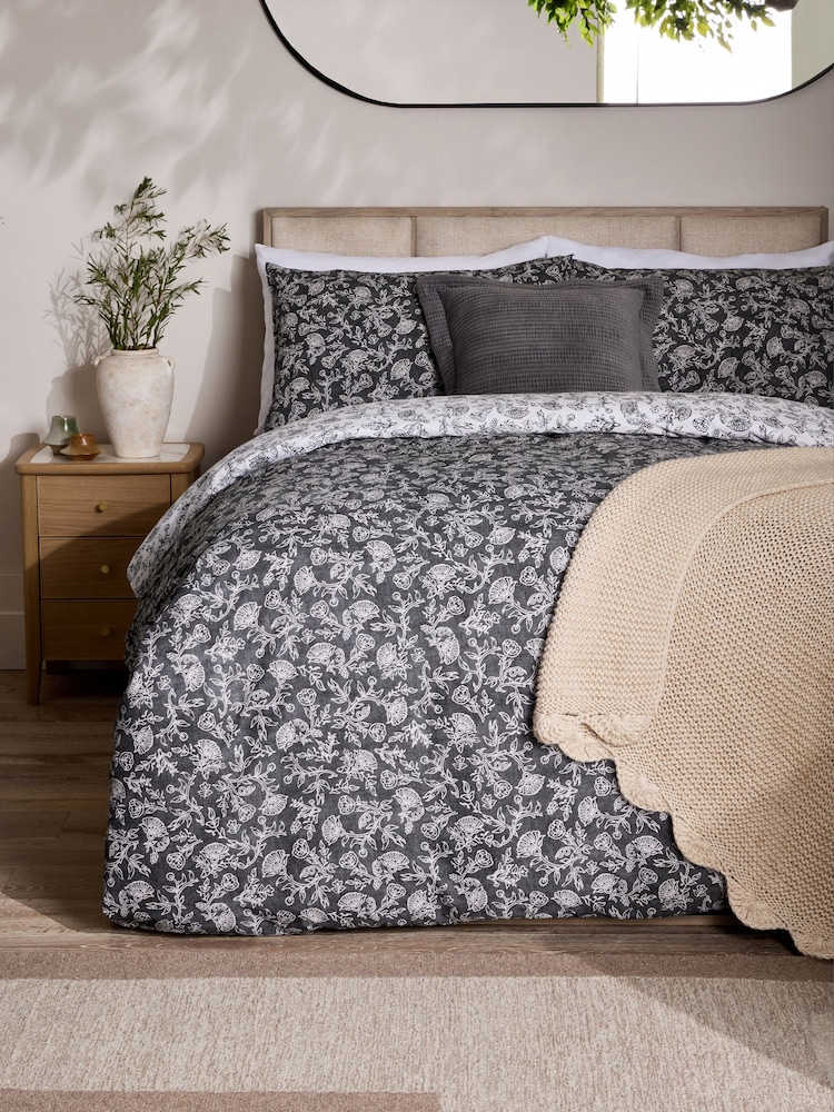 100% Cotton Floral Reversible Duvet Cover and Pillowcase Set - Изображение 1 из 8