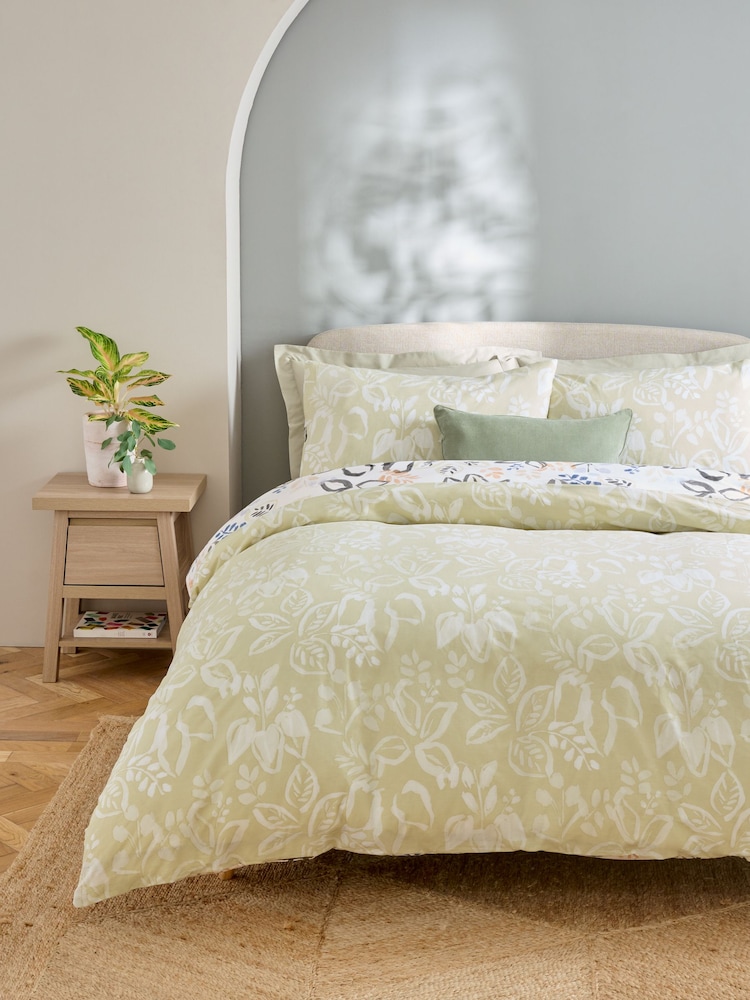 Green Floral Leaf 100% Cotton Reversible Printed Duvet Cover and Pillowcase Set - Image 3 of 6