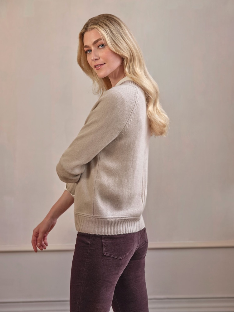 Pure Collection Lofty Raglan Sleeve Crew Neck Cashmere Brown Jumper - Image 3 of 3