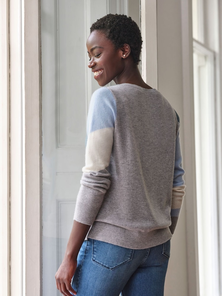 Pure Collection Wool Cashmere Abstract Intarsia Crew Neck White Jumper - Image 2 of 3