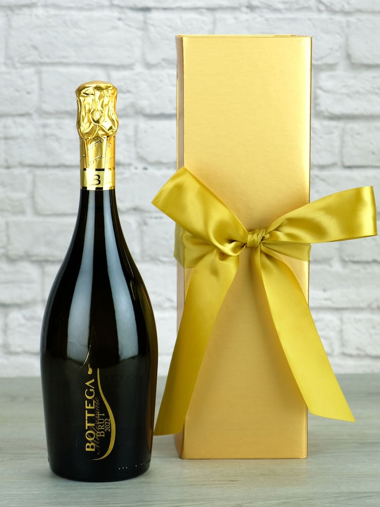 Le Bon Vin Bottega Sparkling Wine in Gold Bow Gift Box - Image 1 of 1