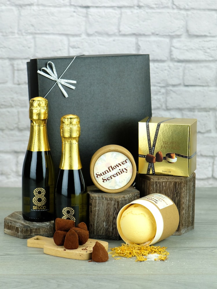 Le Bon Vin Prosecco Wine & Truffles Bathtime Treat Box - Image 1 of 1