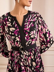 Love & Roses Printed Jersey Pleated Belt Detail Mini Dress - Imagen 2 de 4