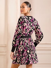 Love & Roses Printed Jersey Pleated Belt Detail Mini Dress - Imagen 4 de 4