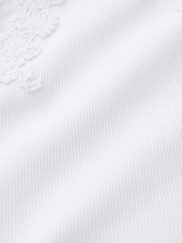 Blanco - Camiseta sin mangas con diseño acanalado de flores con ganchillo (3-16 años) - Imagen 4 de 4 Blanco - Camiseta sin mangas con diseño acanalado de flores con ganchillo (3-16 años) - Imagen 4 de 4