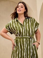 Lipsy Green Curve Short Sleeve Linen Look Button Down Midi Shirt Dress - Image 2 of 4