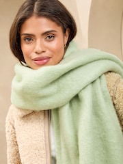 Lipsy Green Oversized Supersoft Brushed Scarf - Image 3 of 4