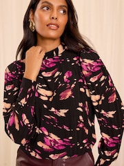 Love & Roses Black Printed Jersey Pleated Long Sleeve Blouse - Image 2 of 4