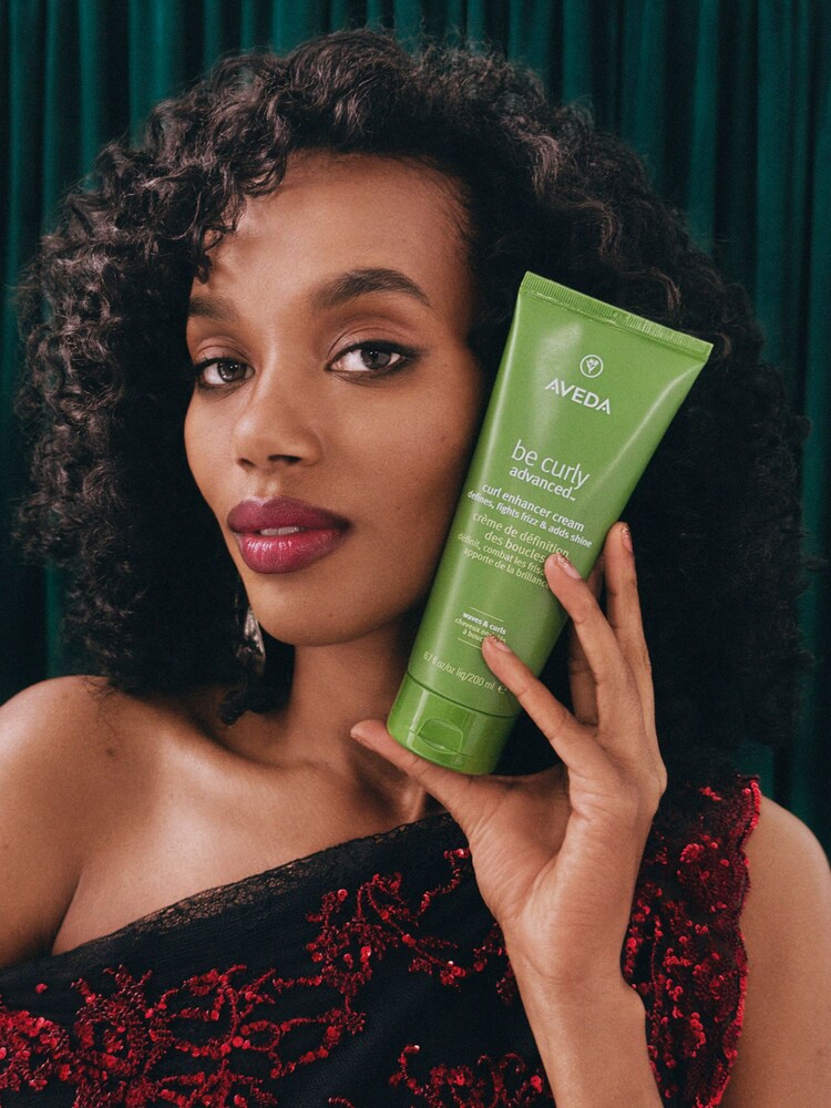 Aveda x Altuzarra Be Curly Advanced Essentials Haircare Gift Set (Worth £92) - Image 2 of 3