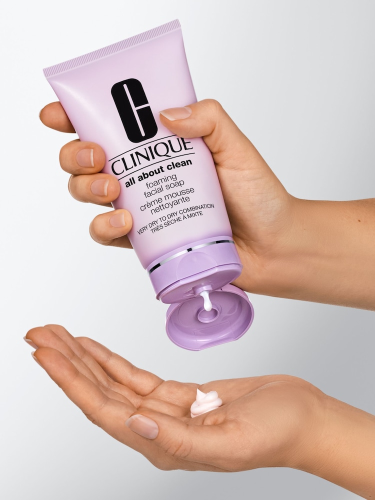 Clinique Foaming Sonic Facial Soap 150ml - Image 2 of 4