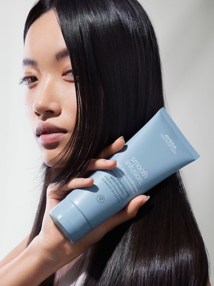 Aveda Smooth Infusion Anti Frizz Conditioner 200ml - Image 2 of 2