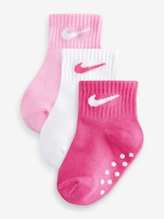Beli črtasti - Nike mlajši otroci Gripper nogavice 3 Pack - Slika 1 iz 7