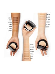 Laura Mercier Smooth Finish Foundation Powder Spf 20 - Image 3 of 4