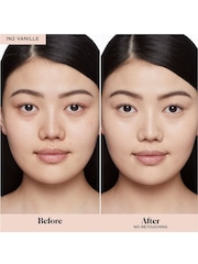 Laura Mercier Flawless Lumière Radiance Perfecting Foundation - Image 4 of 5