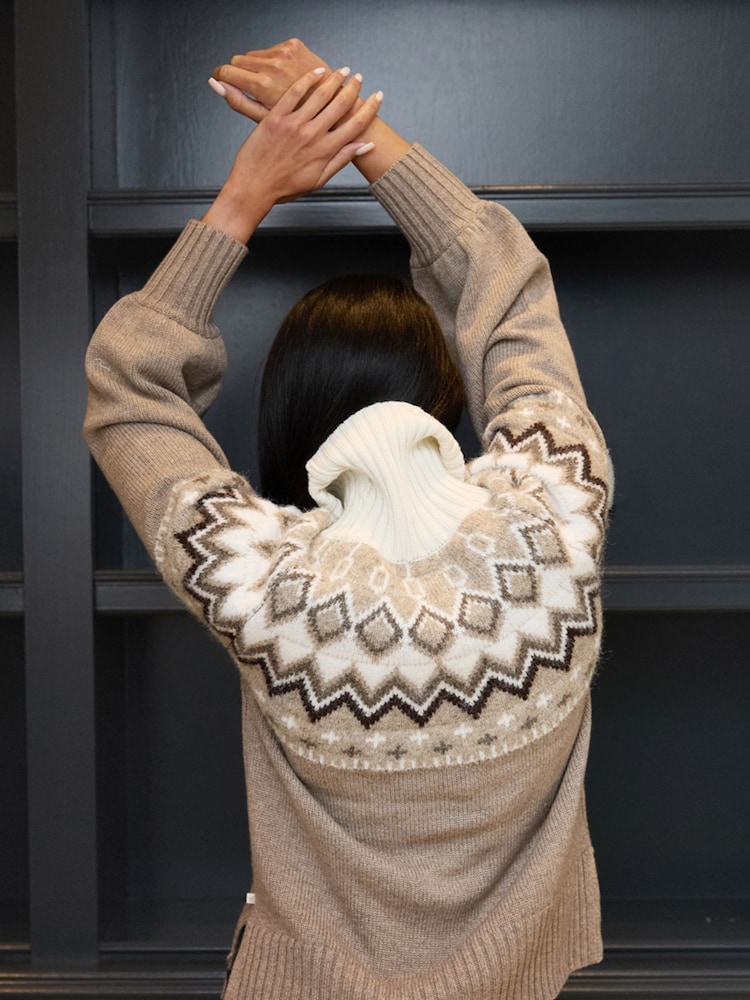 Natur - The Little Tailor Weihnachtlicher Strickpullover mit Norwegermuster und weiter Passform - Bild 2 von 3 Natur - The Little Tailor Weihnachtlicher Strickpullover mit Norwegermuster und weiter Passform - Bild 2 von 3