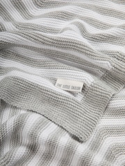 The Little Tailor Baby Chevron Design 100% Cotton Knitted Shawl - Image 5 of 7